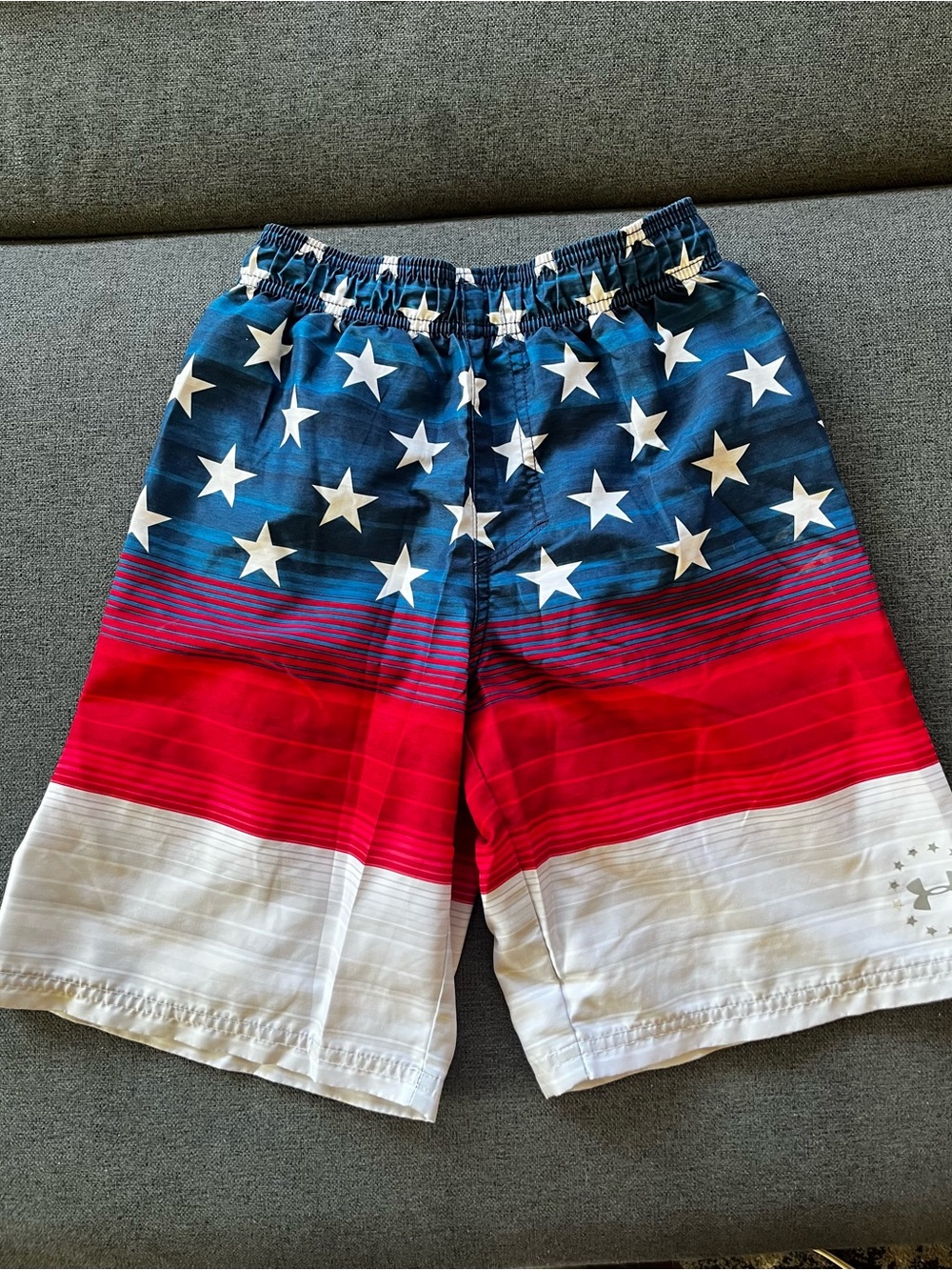 Under Armour Boys Size 7 Swim Trunks Patriotic Stars Stripes Red White Blue Flag